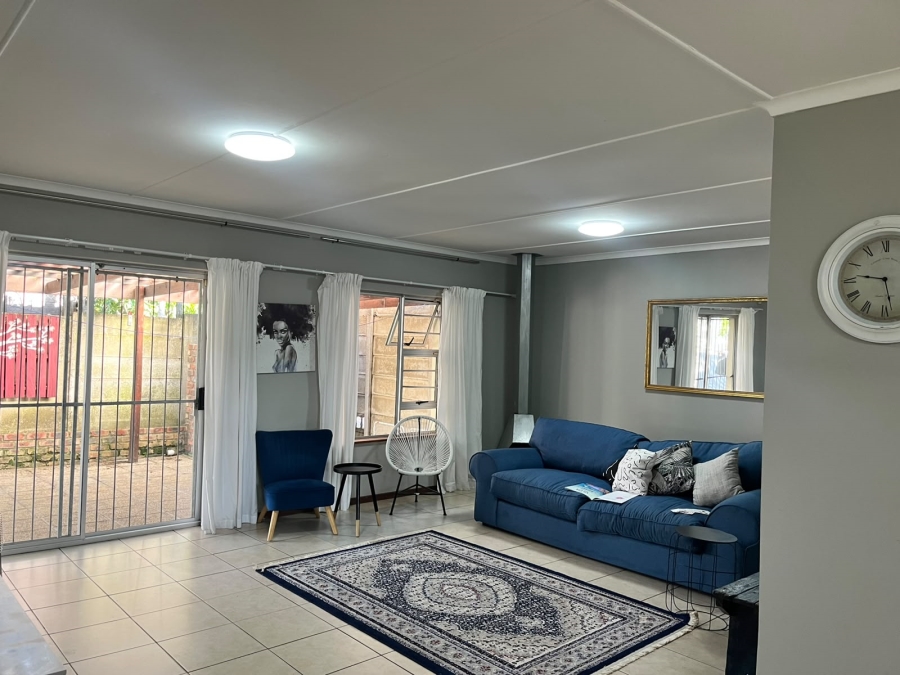 To Let 2 Bedroom Property for Rent in Abbotsford Eastern Cape